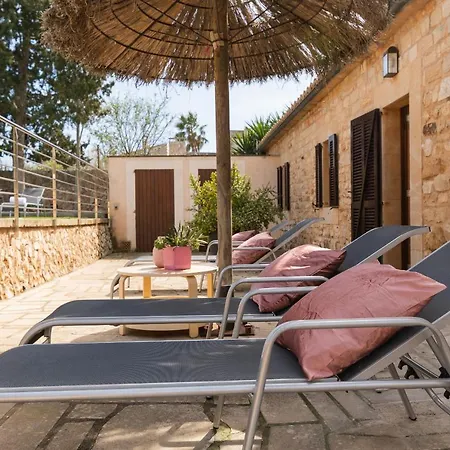Holiday home Petita Llombards Llombarts
