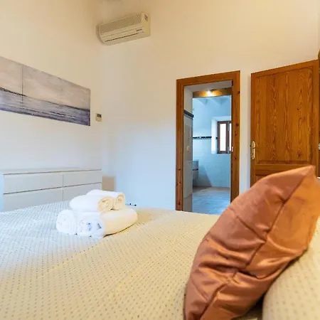 Petita Llombards Holiday home Llombarts