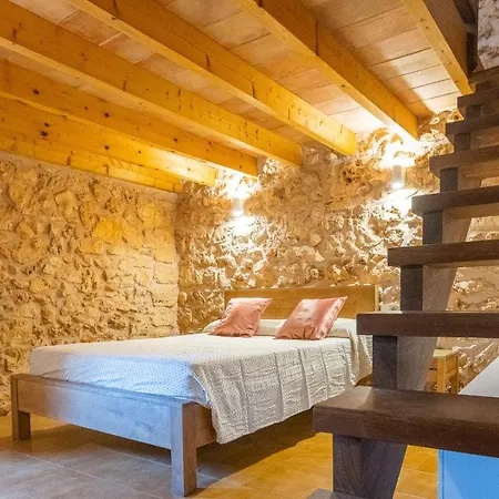 Petita Llombards Holiday home *