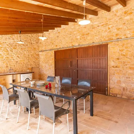 Petita Llombards Holiday home Llombarts