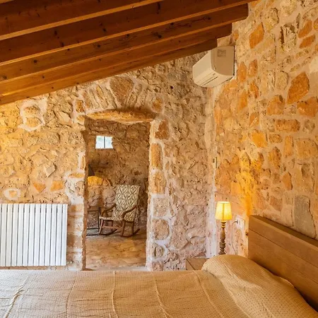 Petita Llombards Holiday home *