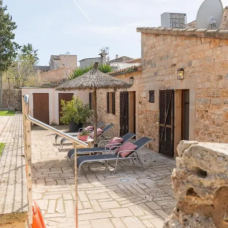 Petita Llombards Holiday home *