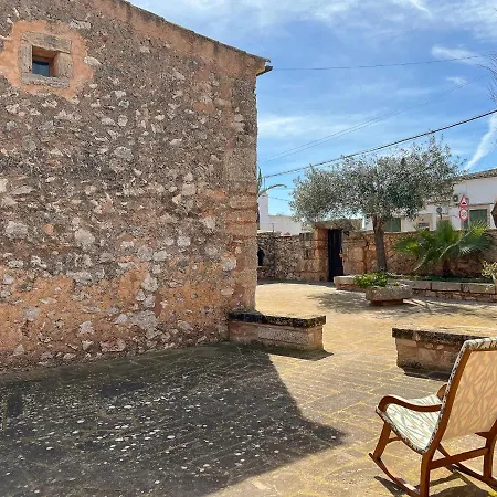 Holiday home Petita Llombards *